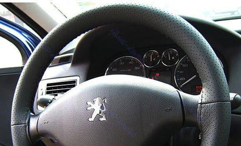 Capa de volante em cabedal