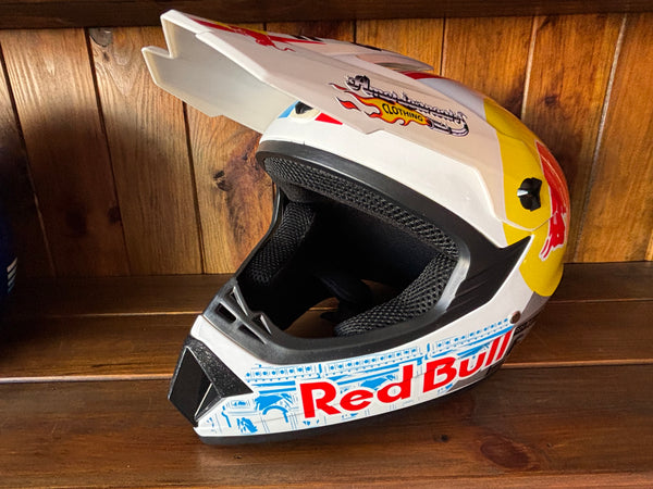 Capacete Red Bull Motocross Bmx Downhill Skate Radical Sports Helmet