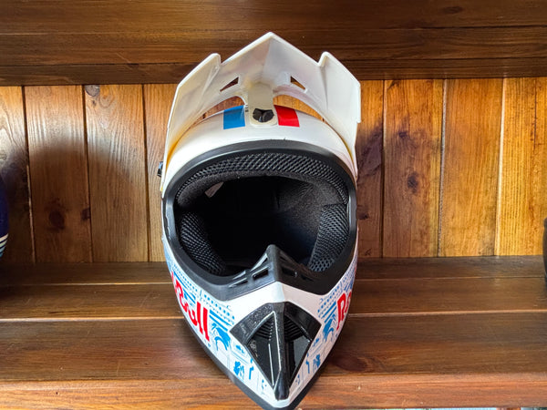Capacete Red Bull Motocross Bmx Downhill Skate Radical Sports Helmet