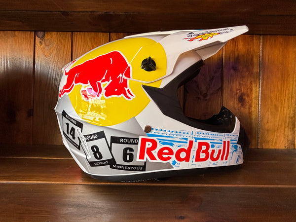 Capacete Red Bull Motocross Bmx Downhill Skate Radical Sports Helmet