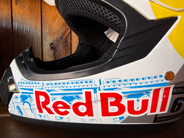 Capacete Red Bull Motocross Bmx Downhill Skate Radical Sports Helmet