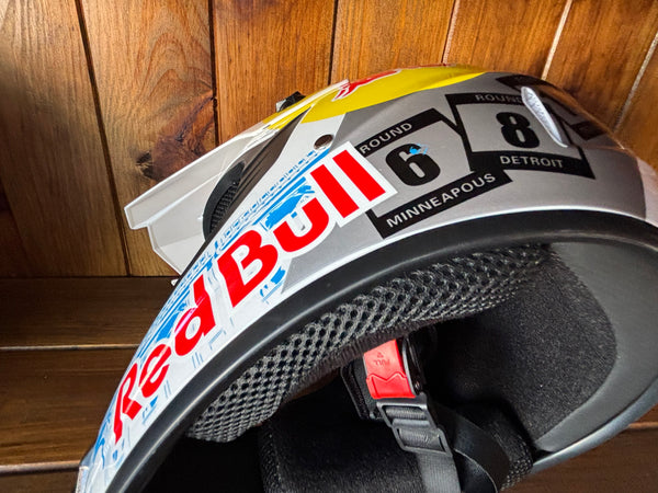 Capacete Red Bull Motocross Bmx Downhill Skate Radical Sports Helmet