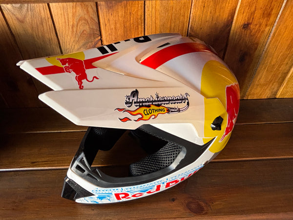 Capacete Red Bull Motocross Bmx Downhill Skate Radical Sports Helmet