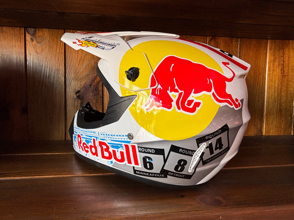 Capacete Red Bull Motocross Bmx Downhill Skate Radical Sports Helmet