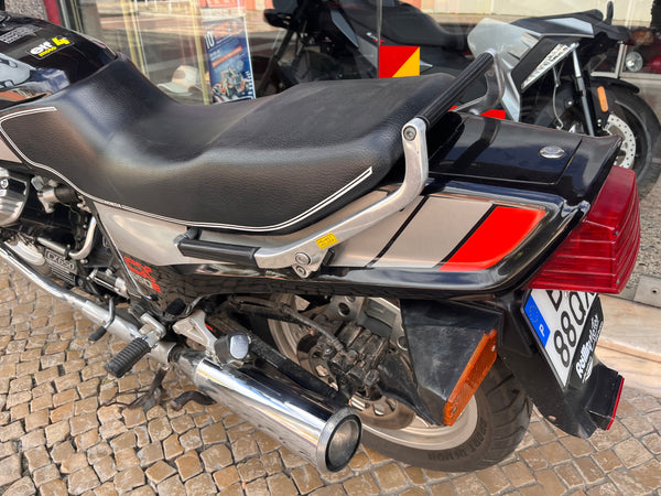 Honda CX650E (1988) – Um Ícone de Engenharia em Estado Clássico