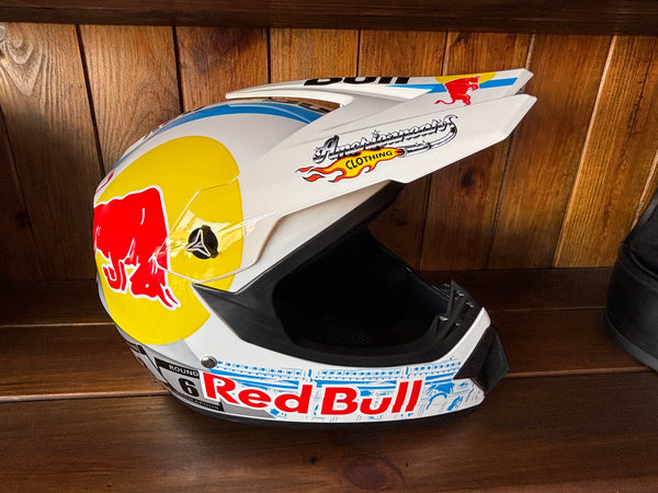 Capacete Red Bull Motocross Bmx Downhill Skate Radical Sports Helmet