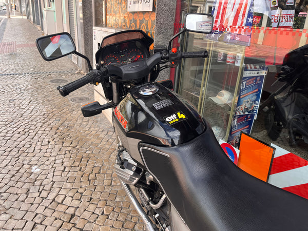 Honda CX650E (1988) – Um Ícone de Engenharia em Estado Clássico