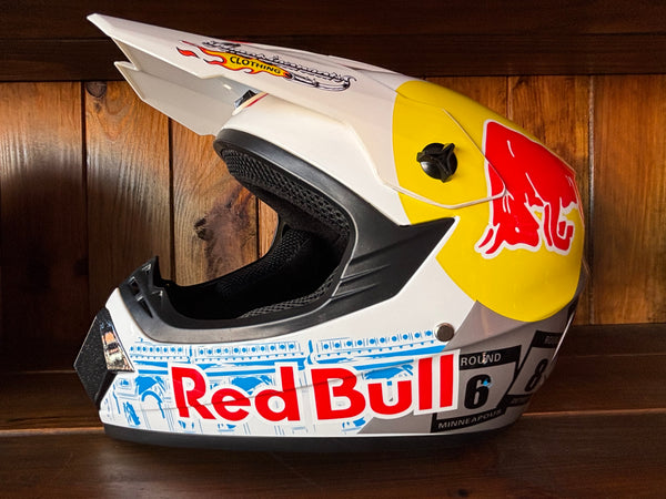 Capacete Red Bull Motocross Bmx Downhill Skate Radical Sports Helmet