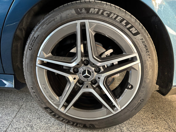 Mercedes-Benz CLA 180 Sedan AMG