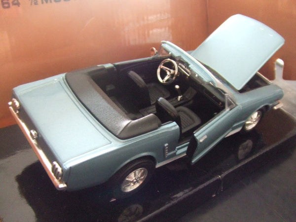 Miniatura 1:24 Ford Mustang 1964 convertible