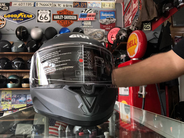 170€ Capacete Givi Cinza Matte